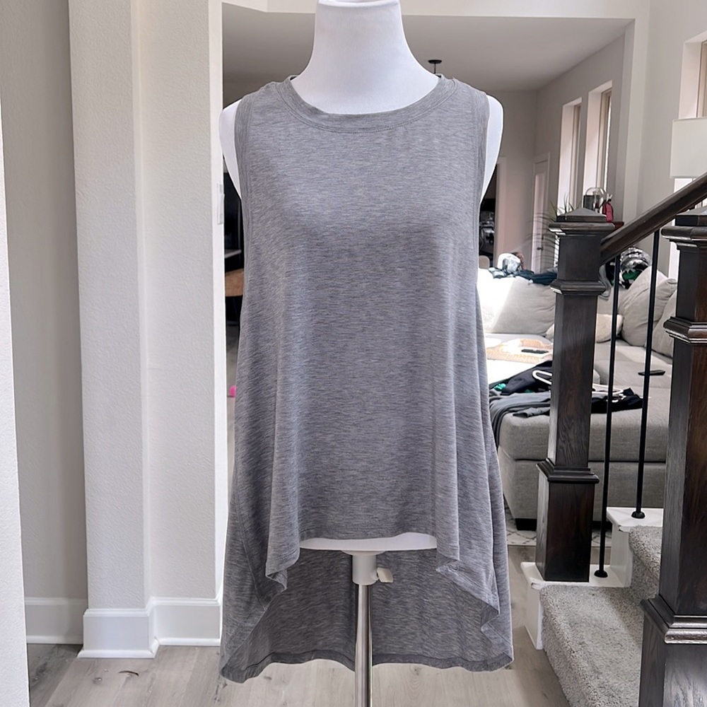 Athleta hi low tank Size Small